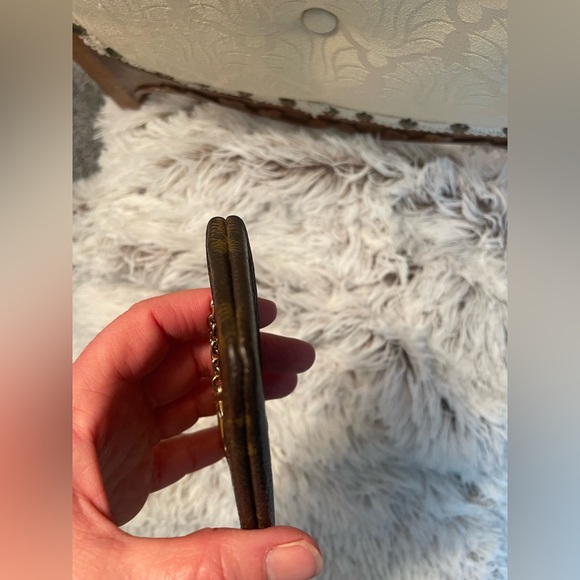 Louis Vuitton Monogram Key Clés Key Chain Pouch - Picture 6 of 13